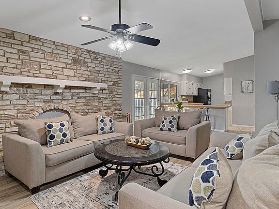 4th image of 13835 Durwood St #1D-658220
