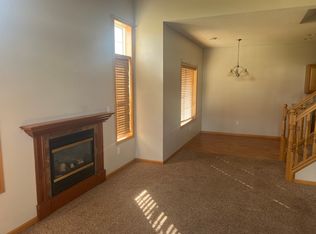 544 20th Ct SE, Cambridge, MN 55008