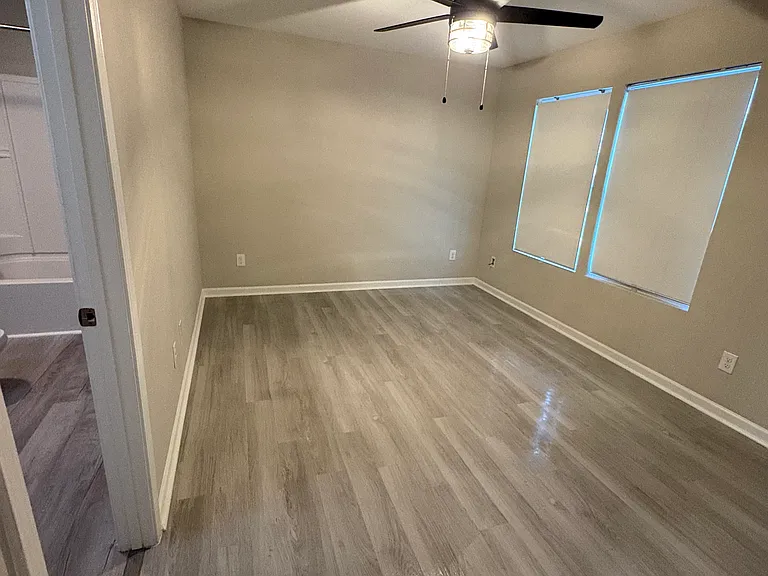 7047 Sonja Dr — Photo 15