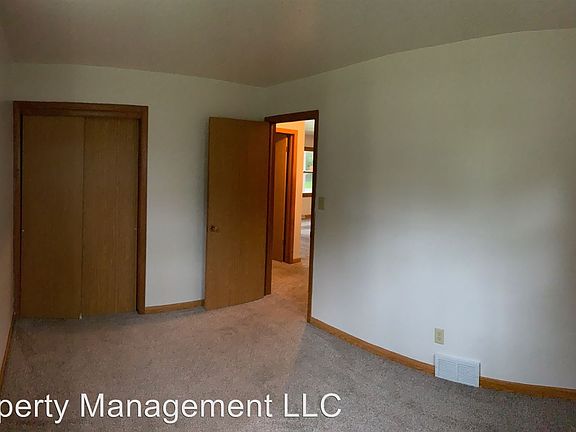 4th image of 1409 Parkway Dr APT 215