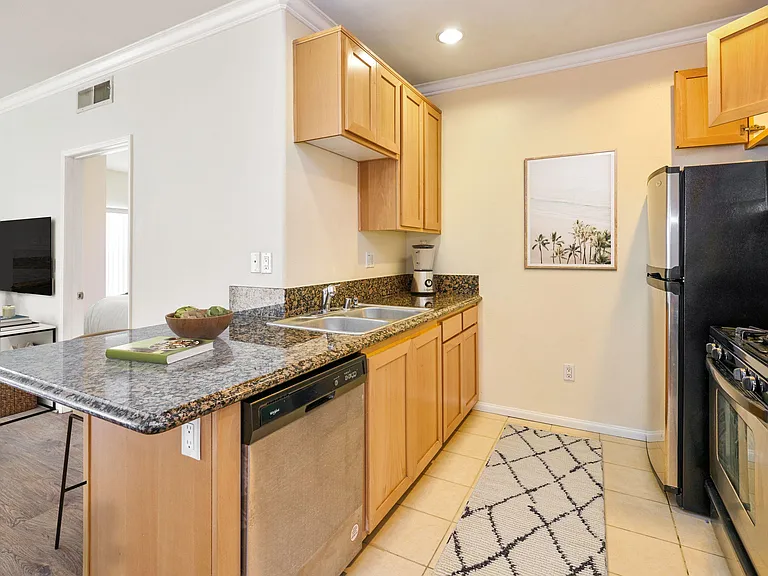 BREAKFAST BAR