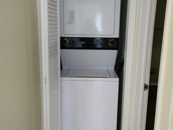 3rd image of 1517 N Windsor Dr #205