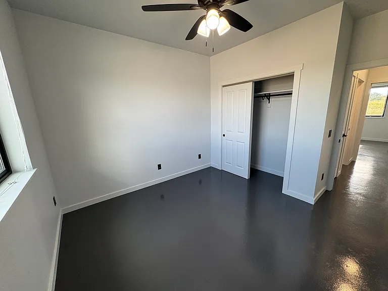 1495 Oxbow Dr — Photo 4