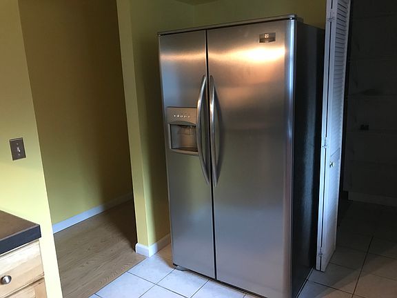 5th image of 36 Cornell Dr
