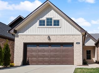 429 W Foxrun, Springfield, TN 37172