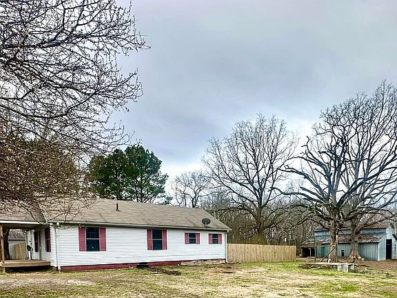 2nd image of 5040 Lagrange Rd