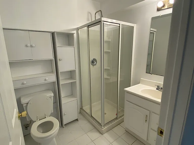 22829 Burbank Blvd #1 — Photo 22