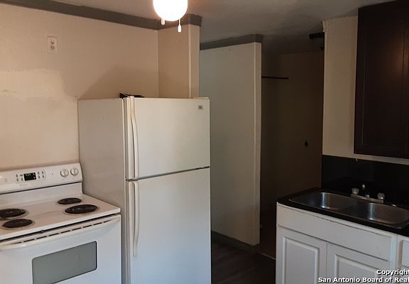 5th image of 508 S Avenue M