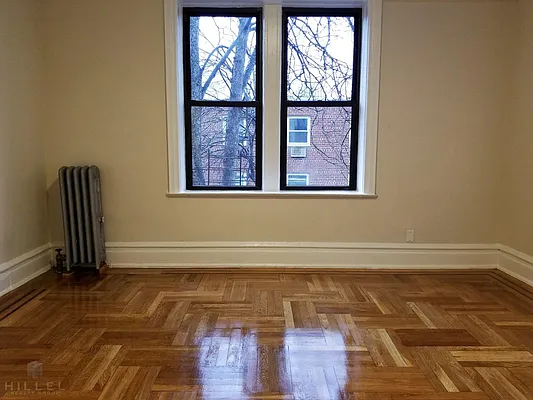 Rented by Hillel Realty Group | media 19