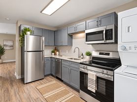 Liberty Point Apartments | Near Fort Bragg