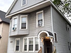 1305 Seneca St