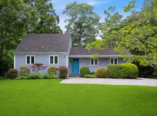 61 Edwards Hole Rd, East Hampton, NY 11937