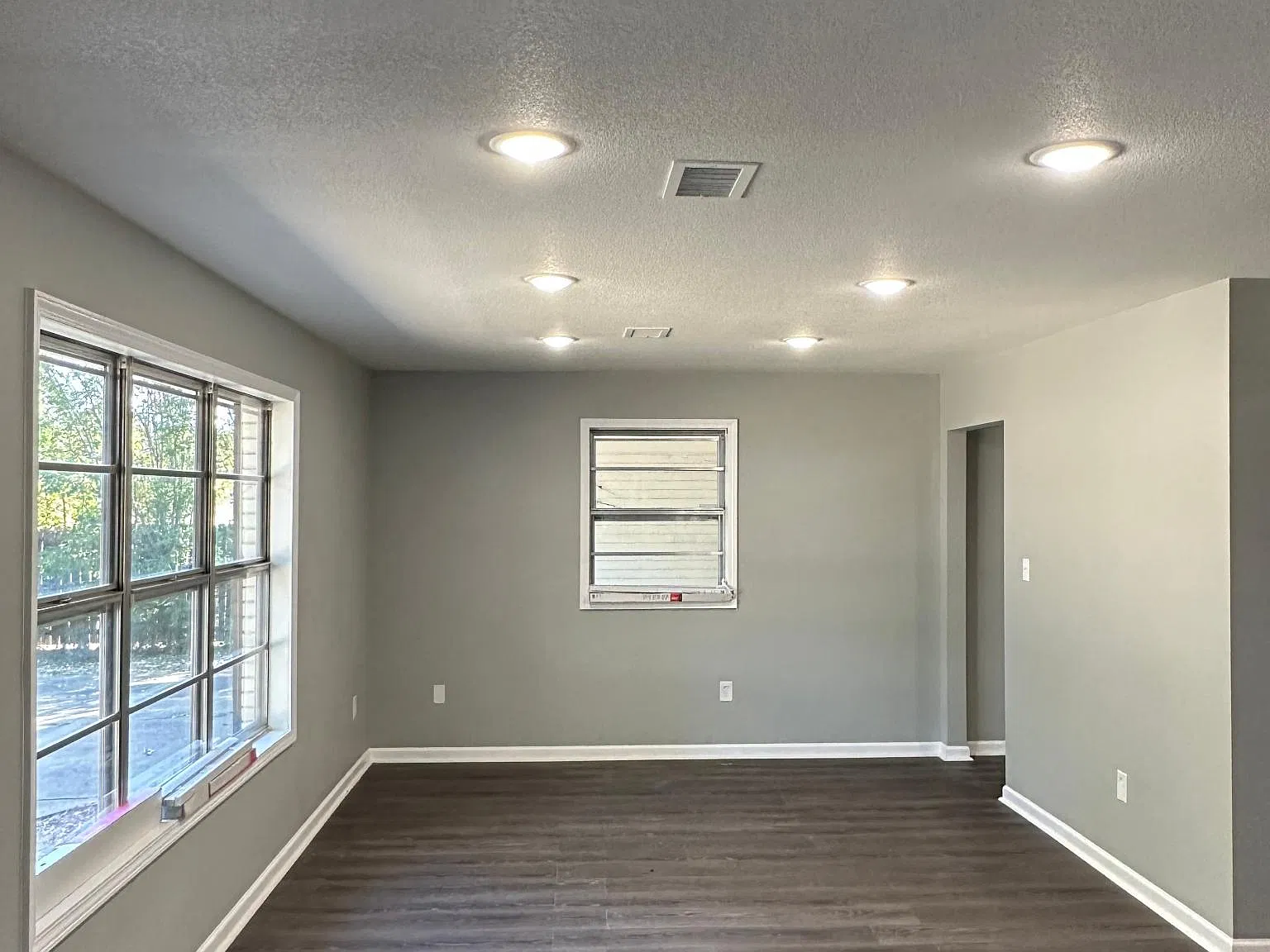 3 bed, 2250 sqft, $1,700 — Photo 3