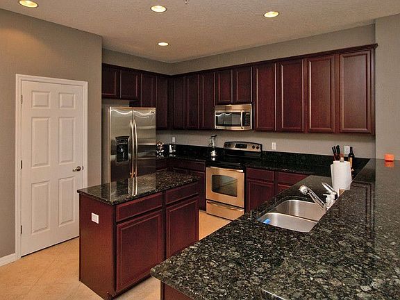 5th image of 315 White Dogwood Ln