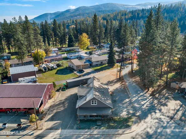 207 S Division St, Pinehurst, ID 83850