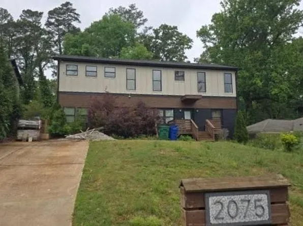2075 Holly Hill Dr, Decatur, GA 30032
