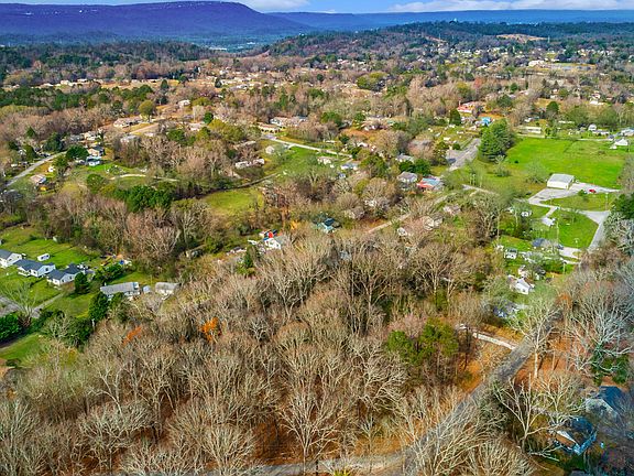 2nd image of 323 N Jenkins Rd