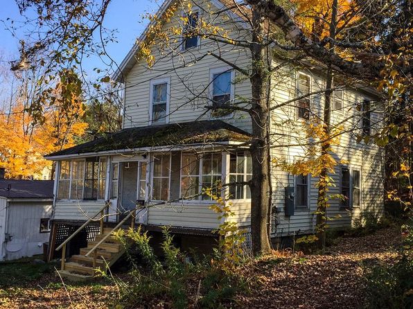 12 James St Saranac Lake Ny 12983 Zillow