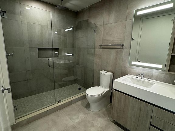 5th image of 188 NW 24th St #24