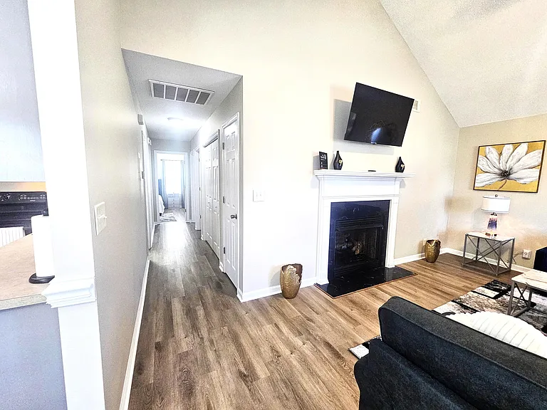 123 Coronation Dr — Photo 26