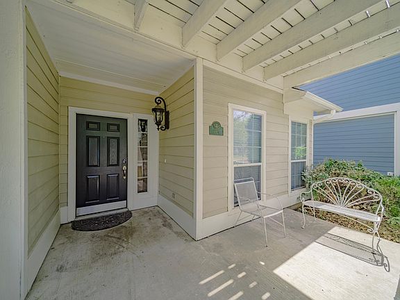 4th image of 9924 Concord Dr