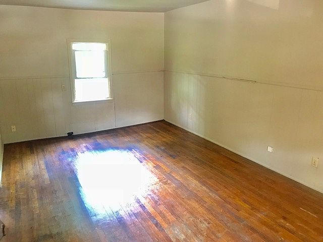 2nd image of 2917 W Virginia St APT C