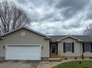 9825 Struthers Rd, New Middletown, OH 44442