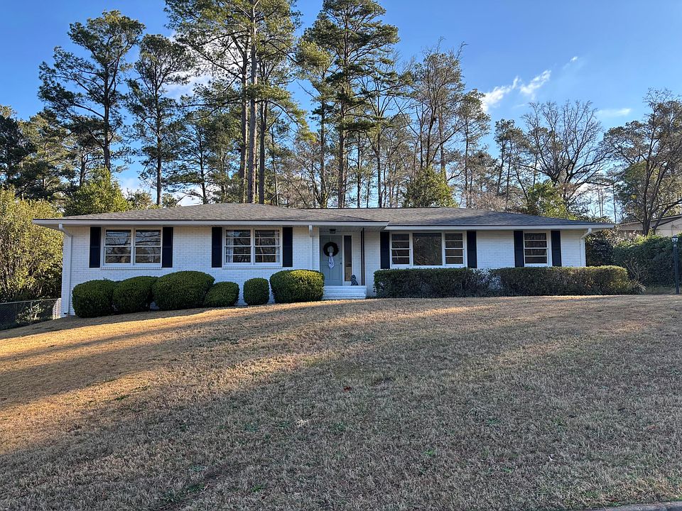 1st image of 632 Canterbury Drive
