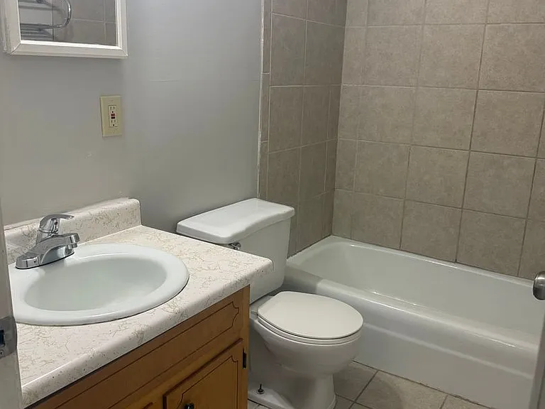 Jeffersonian Apartments — Photo 10