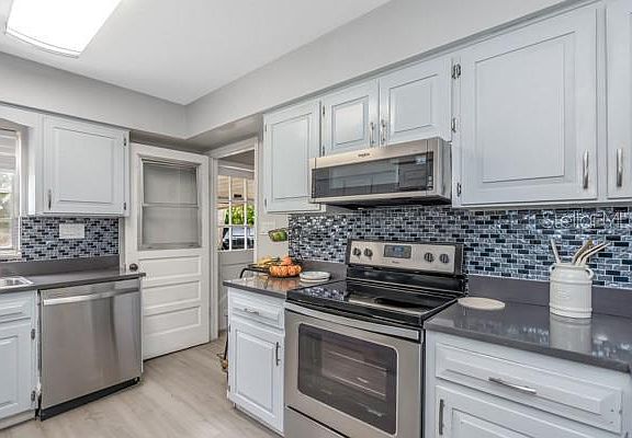 5th image of 12009 WATERSIDE COURT