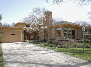 449 Hubbard Ave, Elgin, IL 60123