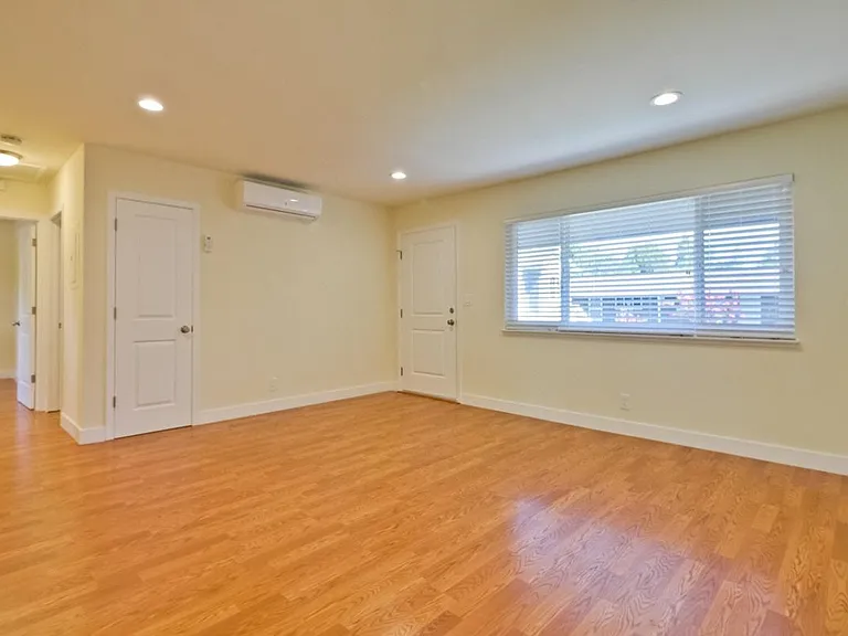 752 Live Oak Ave — Photo 8