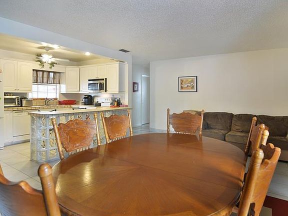 3rd image of 2685 Beal St