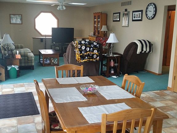 4th image of 1026 Crown Point Dr