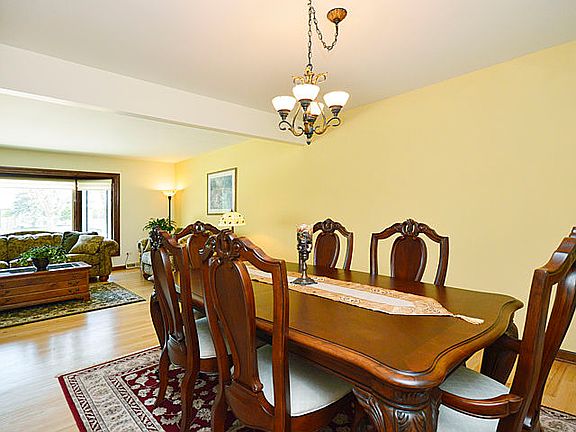 5th image of 7222 Bayberry Ln