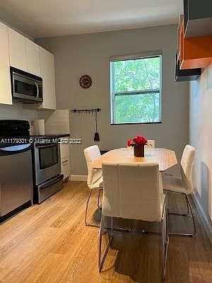 5th image of 8220 NE 1st Pl #B