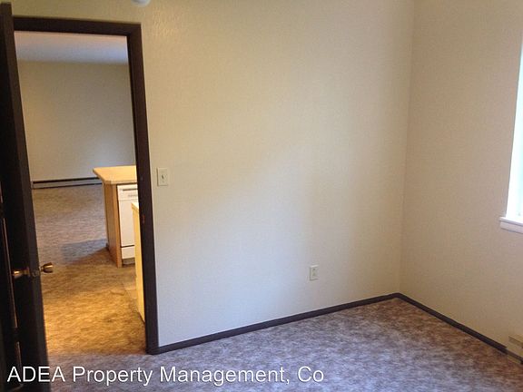 5th image of 815 SW Higgins Ave APT 3A