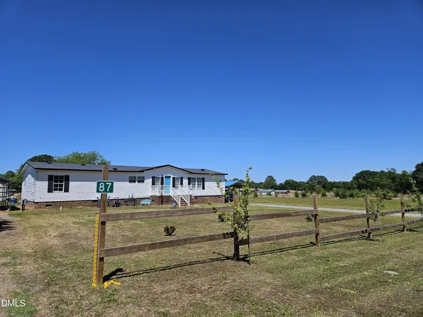 87 E Williams St, Coats, NC 27521