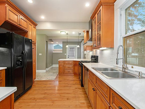 3rd image of 354 Richard Ter SE #1