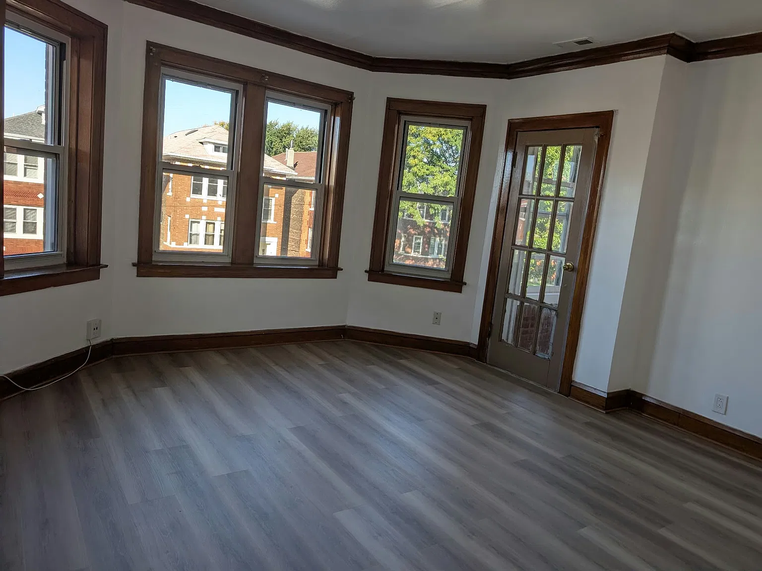2 bed, $1,600 — Photo 3