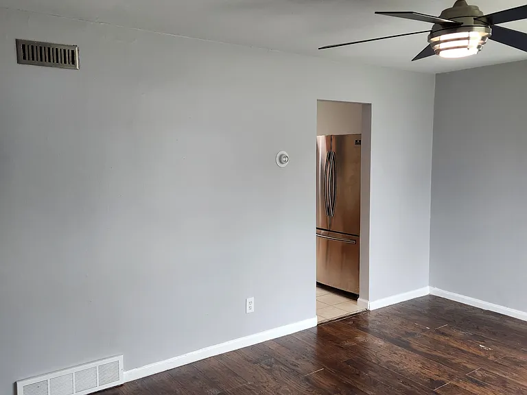 13315 Puritas Ave — Photo 6