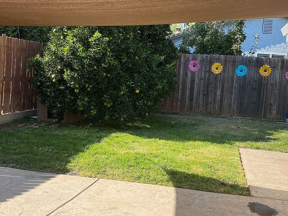 2nd image of 10125 Country Way