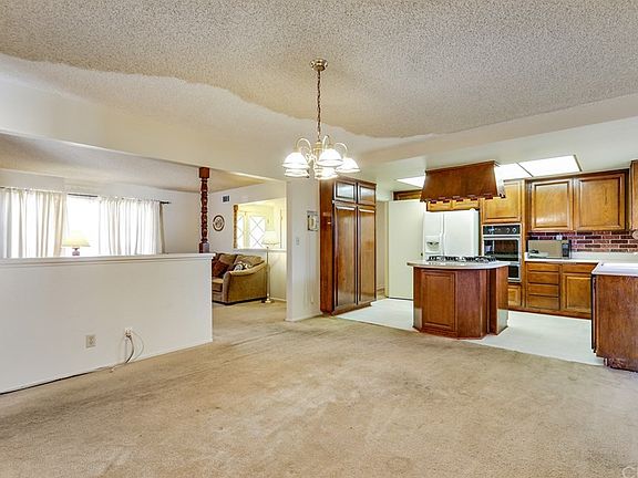 4th image of 1501 S Glendora Ave