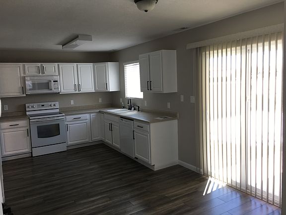 3rd image of 5312 Manor Ridge Dr
