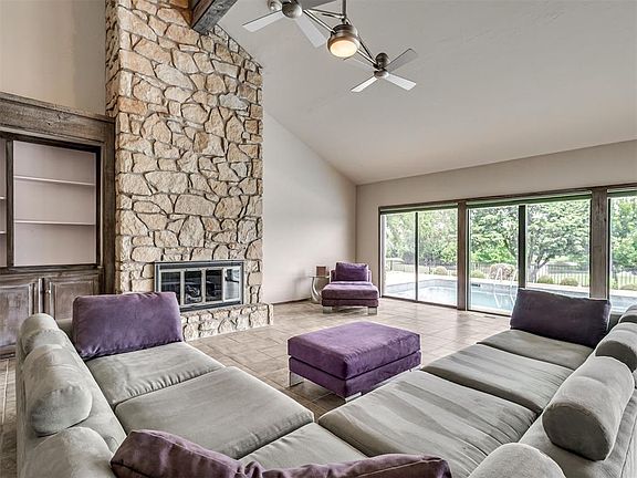 5th image of 4309 Saint Thomas Dr