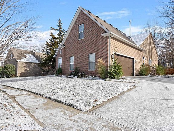 3rd image of 7989 Fawnwood Dr