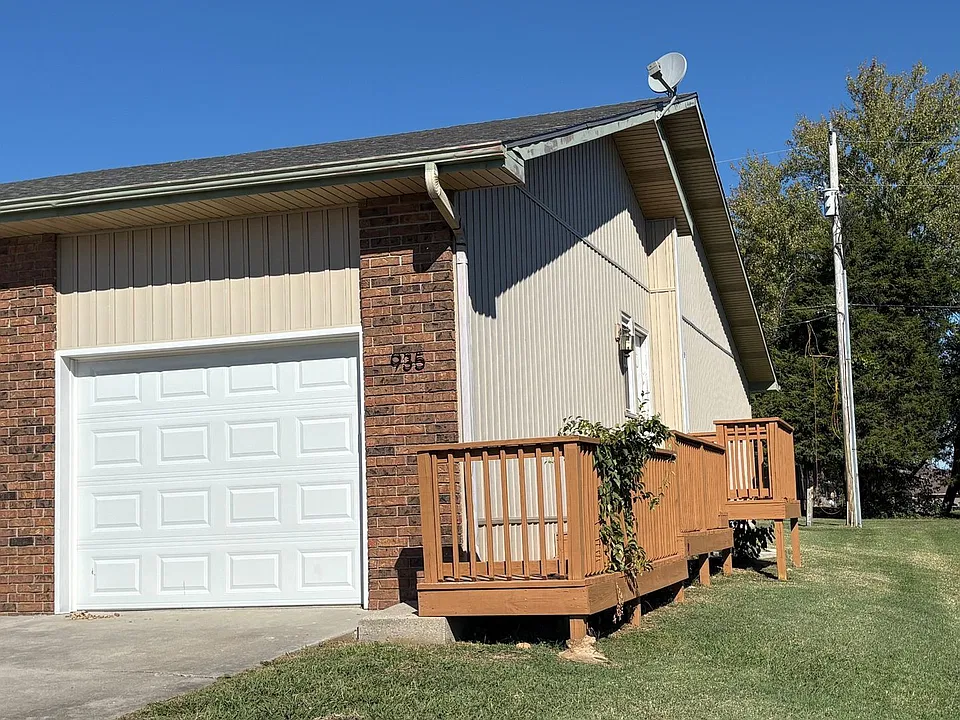 935-941 Ryan Ct
