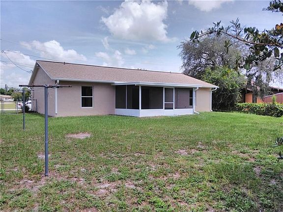 4th image of 1375 La Casita St