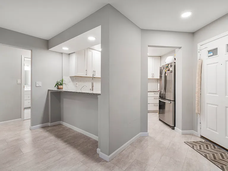 223 Village Circle Dr #223 — Photo 3
