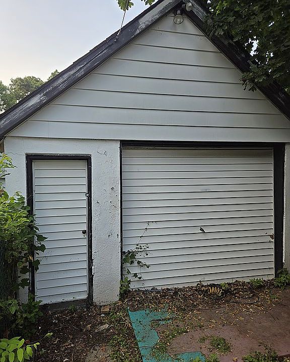 1st image of 35 Van Buskirk Rd